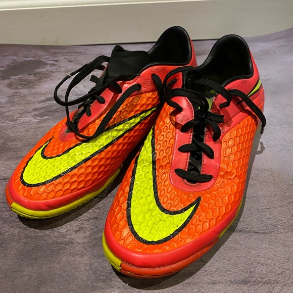 Nike Shoes - Sold* Nike sneakers